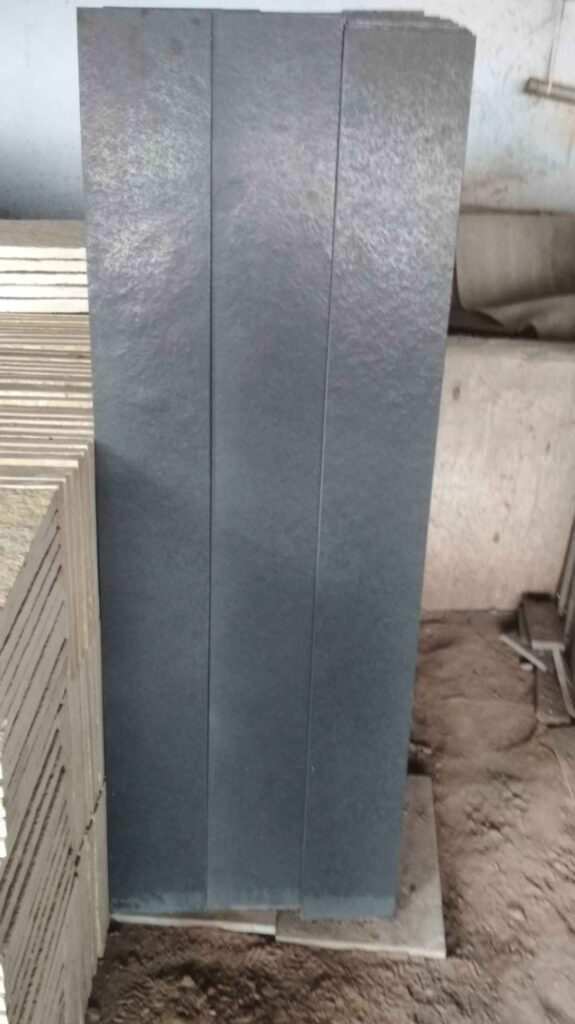 BLACK LEATHER FINISH -RISER