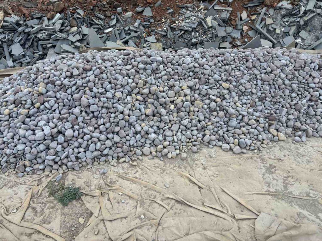 PEBBLE STONE