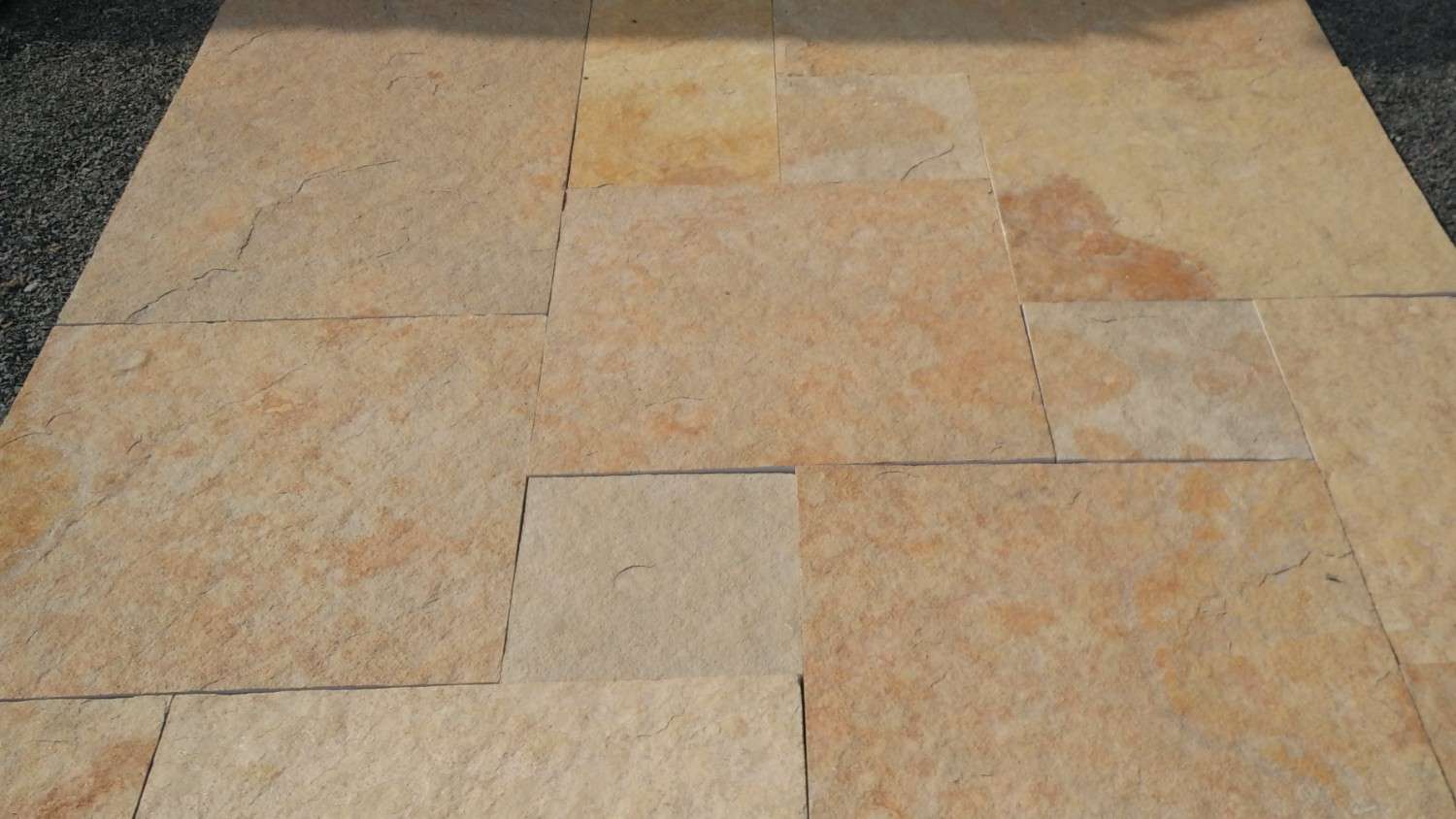 NATURAL STONE PAVING