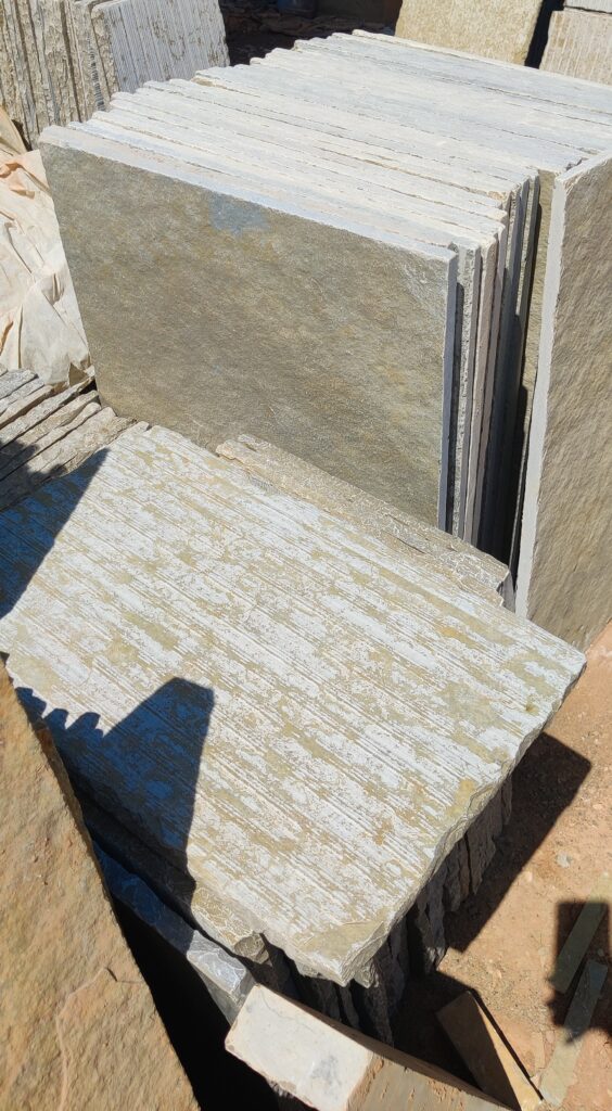 YELLOW LIMESTONE TUMBLED